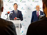 Od lewej marszałek Olgierd Geblewicz i prof. Jerzy Buzek