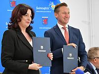 Marszałek z wizytą w Świnoujściu. 5 mln zł na transport, zdrowie i turystykę