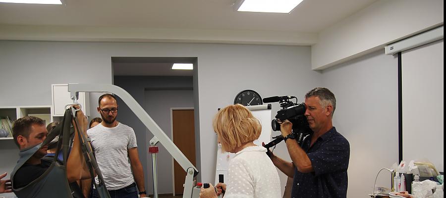 Na zdjęciu: Zajęcia prowadzone w specjalnie przygotowanym mieszkaniu przy ulicy Starzyńskiego 3-4 w Szczecinie