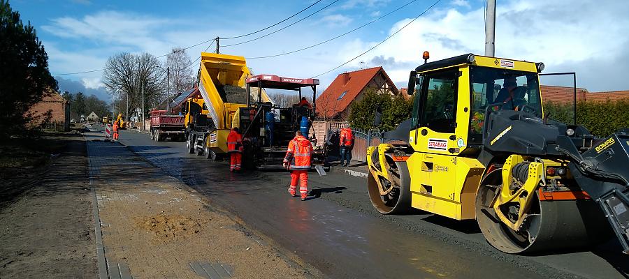 W tym roku zakończą się cztery kolejne inwestycje drogowe na Pomorzu Zachodnim realizowane ze wsparciem środków unijnych RPO WZ. Najwcześniej, bo w czerwcu, zakończy się budowa obwodnicy Barlinka.