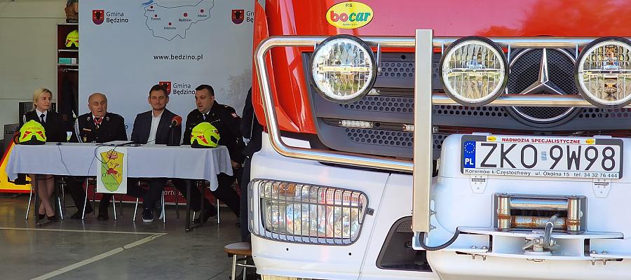 W czwartek, 20 października 2022 r. wicemarszałek województwa Tomasz Sobieraj w siedzibie jednostki podpisał umowę.