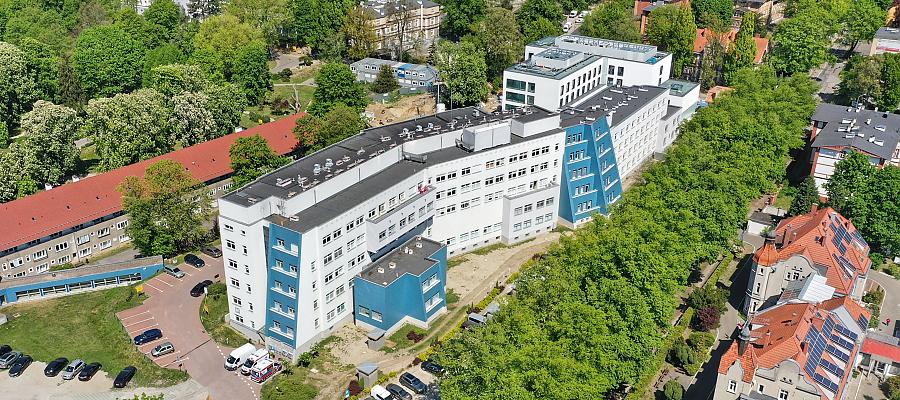 Jeszcze więcej eurofunduszy dla specjalistycznych szpitali. Na inwestycje uwzględniające działania antycovidowe Jeszcze więcej eurofunduszy dla specjalistycznych szpitali. Na inwestycje uwzględniające działania antycovidowe